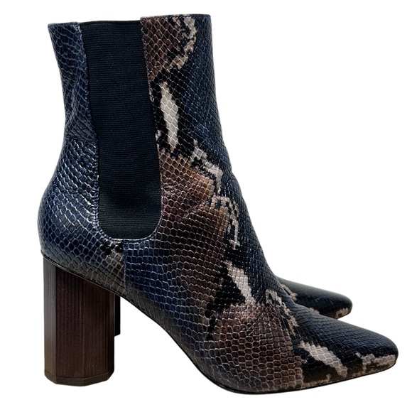 Donald Pliner Women's Laila Pointed Toe Snake-Embossed Leather Bootie- Size 8.5M - Picture 1 of 10